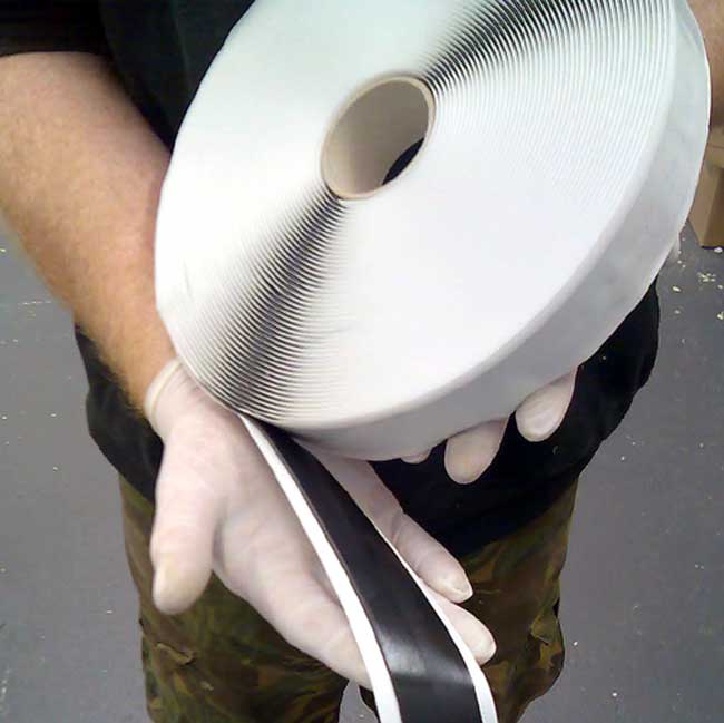 Double sided joint tape for Kontract and Mesh Membranes, for overlapping joints.